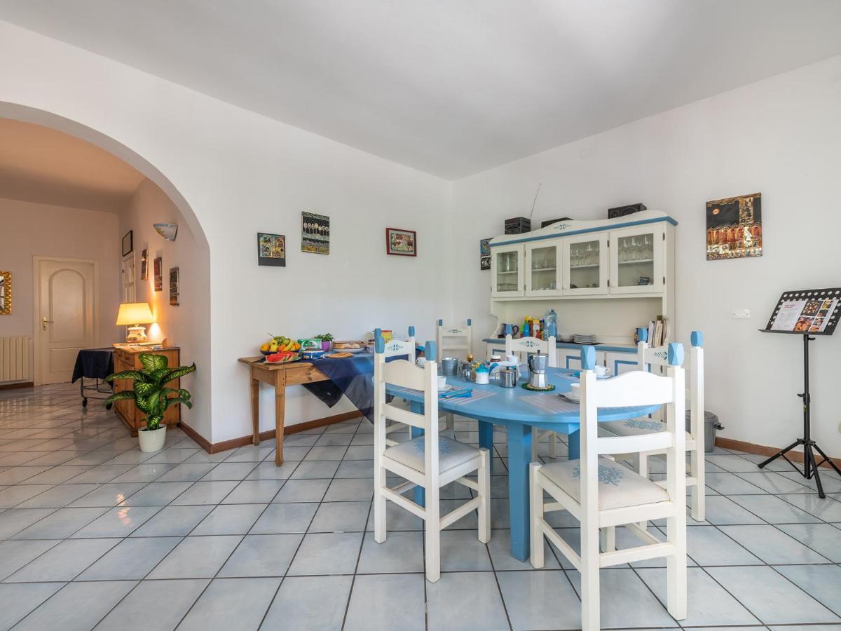 Il Giardino Dell'Arte Bed & Breakfast Capoterra Luaran gambar